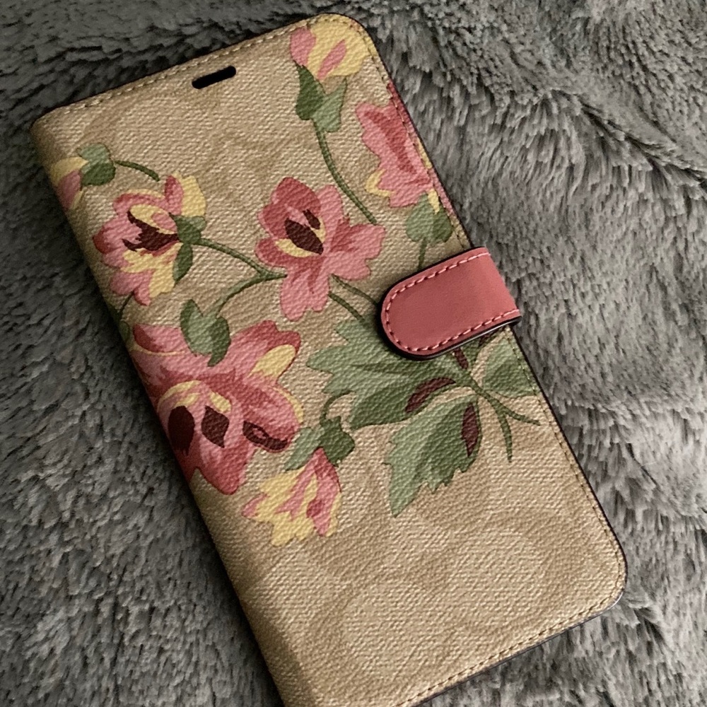 Coach iPhone XS MAX phone wallet. BRAND NEW.
